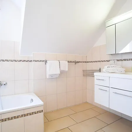 Hof Koehne - Haus Feldscheune Links Schmallenberg