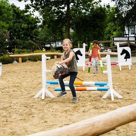 Hof Koehne - Haus Feldscheune Links בית נופש שמאלנברג